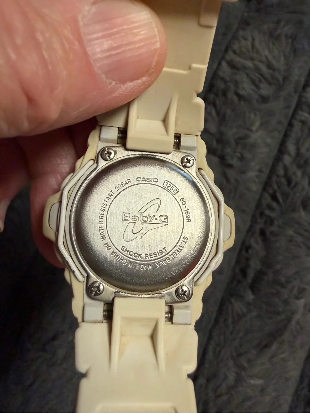 White Digital Sports Smartwatch - Women's Durable Wearable